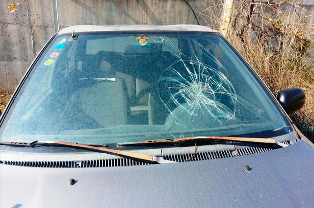 Do windshield cracks get worse over time